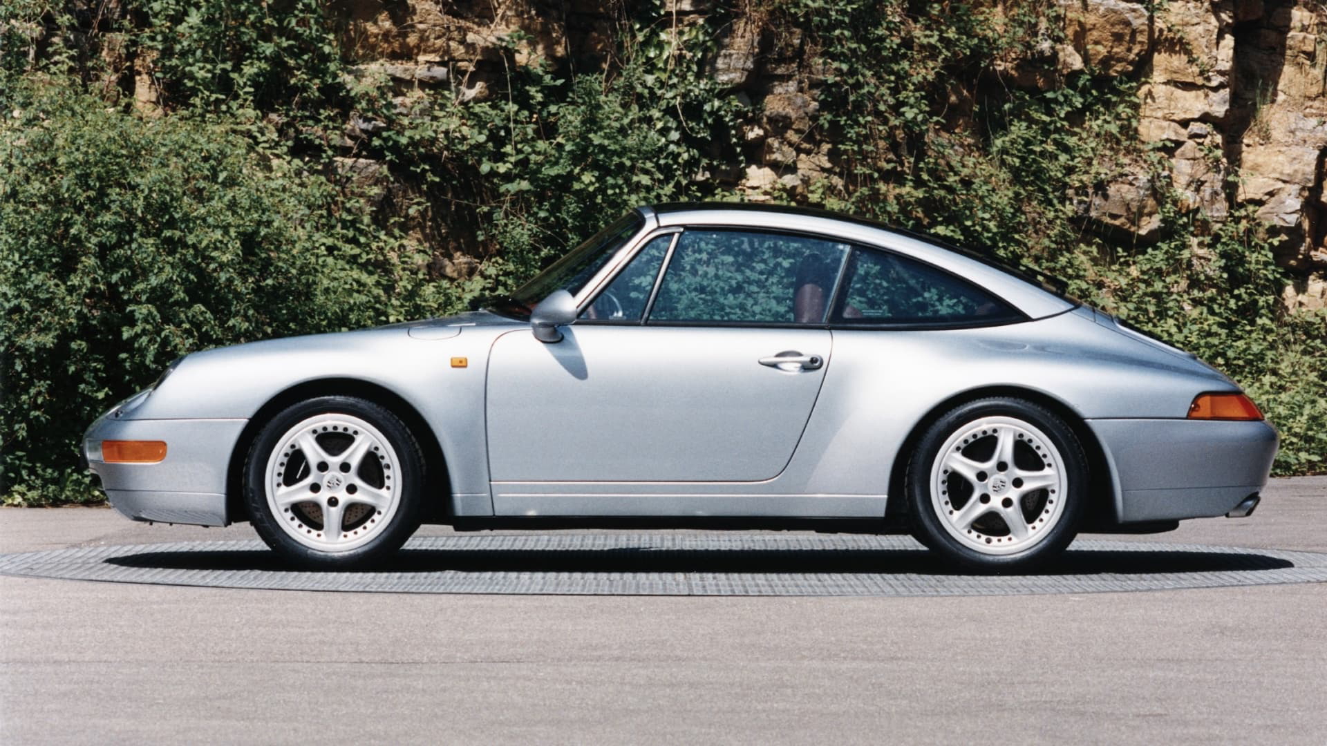 Porsche 911 Targa Historia 15