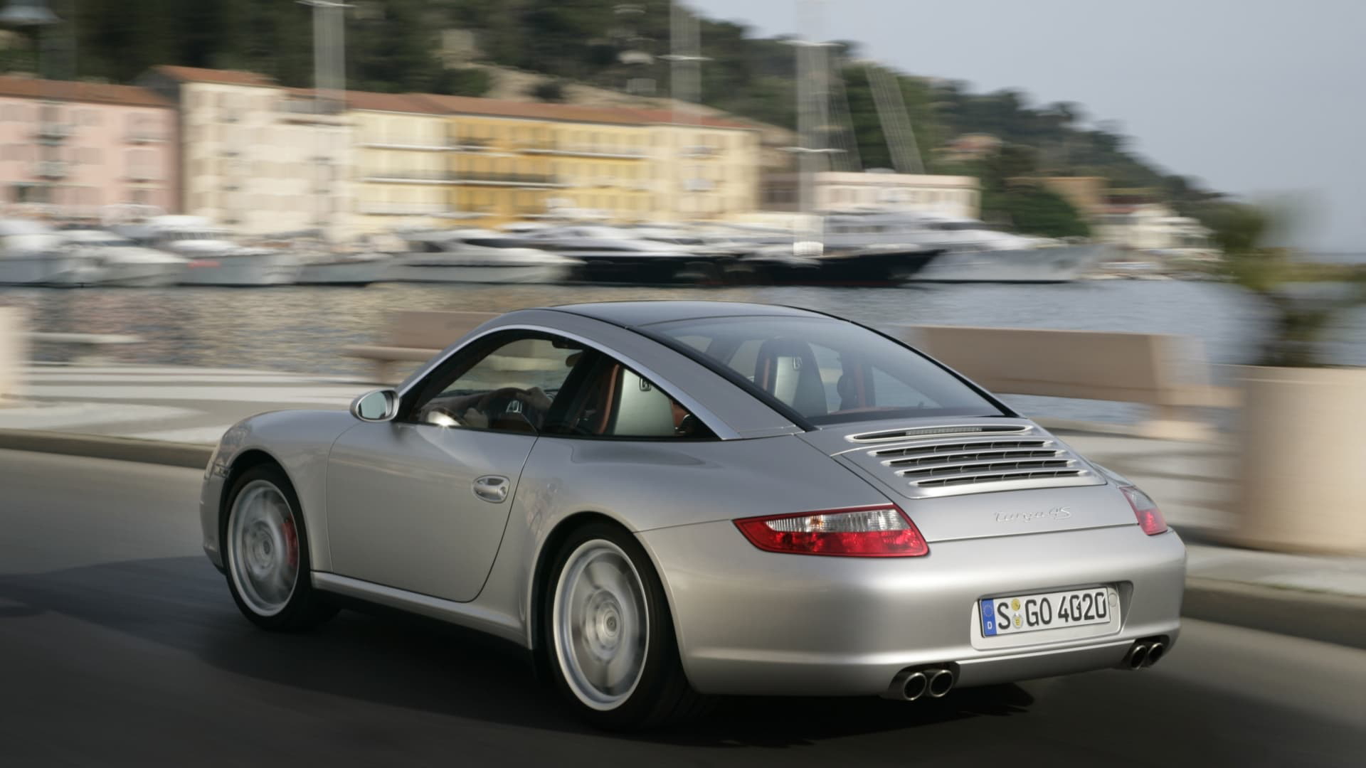 Porsche 911 Targa Historia 16