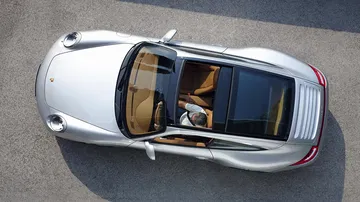 Porsche 911 Targa Historia 18
