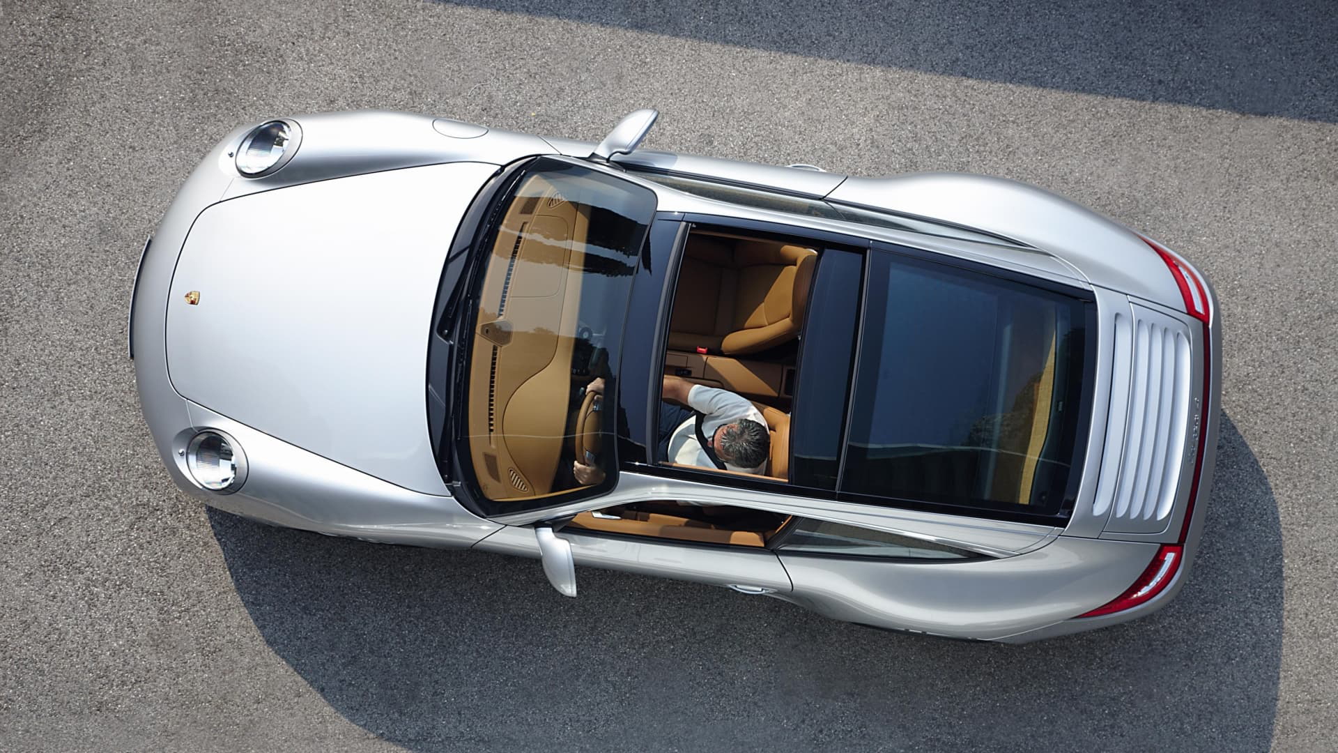 Porsche 911 Targa Historia 18