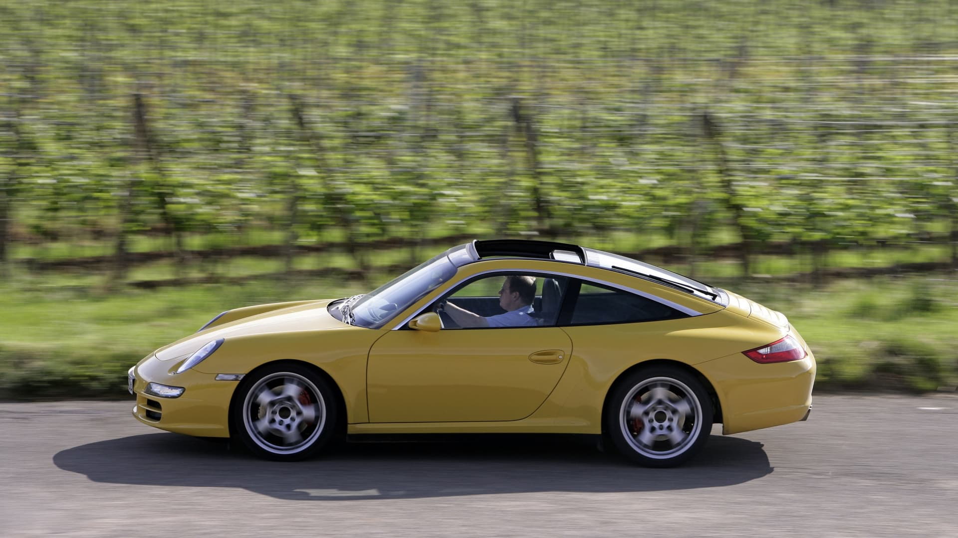 Porsche 911 Targa Historia 19