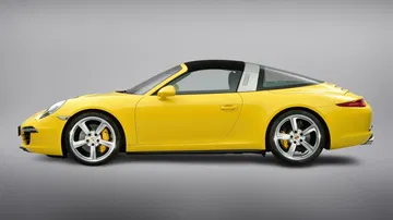 Porsche 911 Targa Historia 26