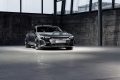 Vista dinámica del Audi e-tron GT mostrando su elegante silueta lateral.