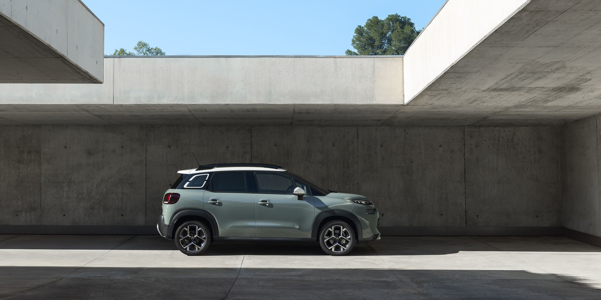 Copyright William Crozes @ Continental Productions