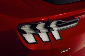 Ford Mustang Mach E 2021 0221 008