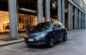 Lancia Ypsilon 2021 10