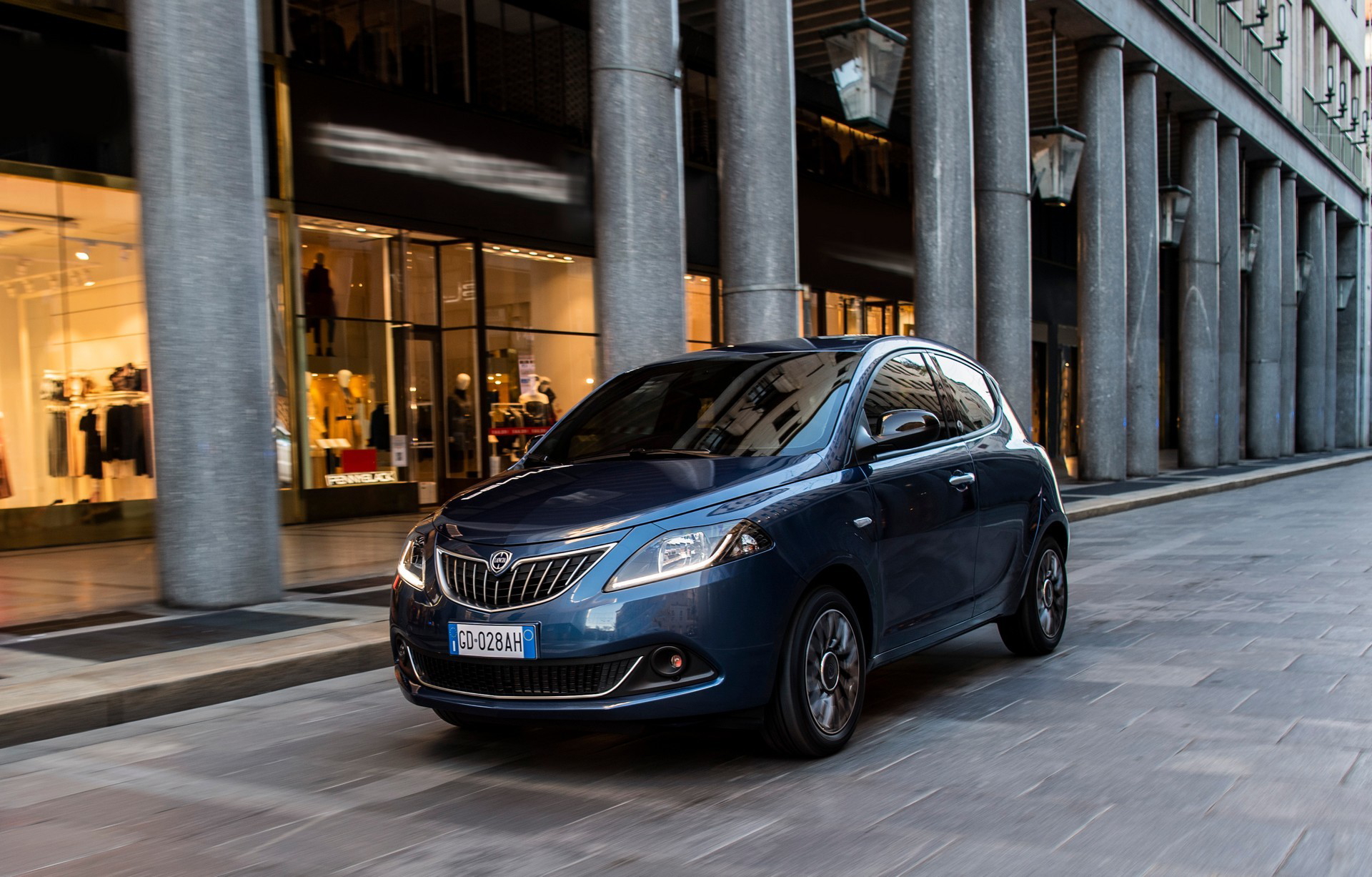 Lancia Ypsilon 2021 10