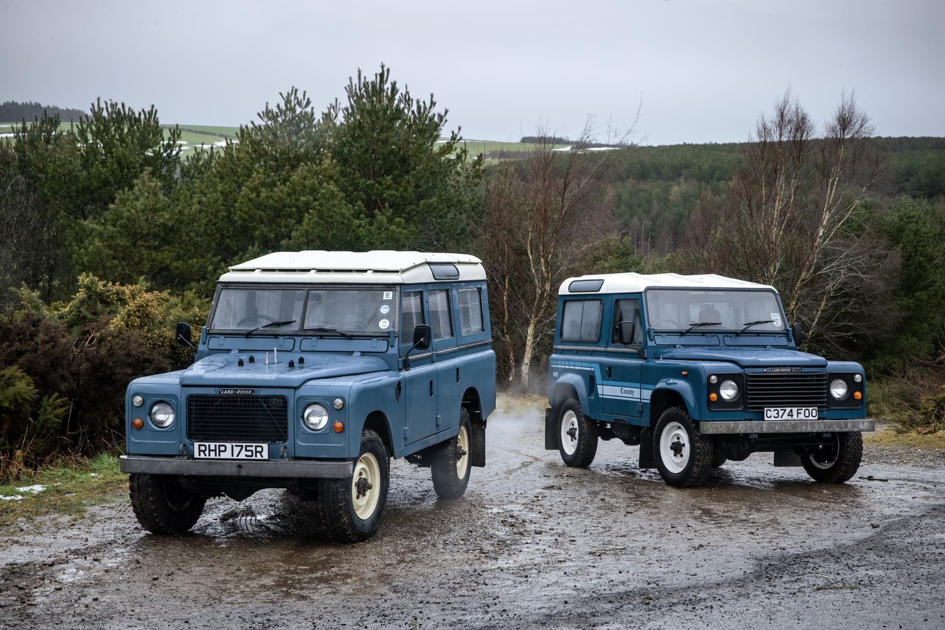 land-rover-defender-v8-2022-0221-003.jpg