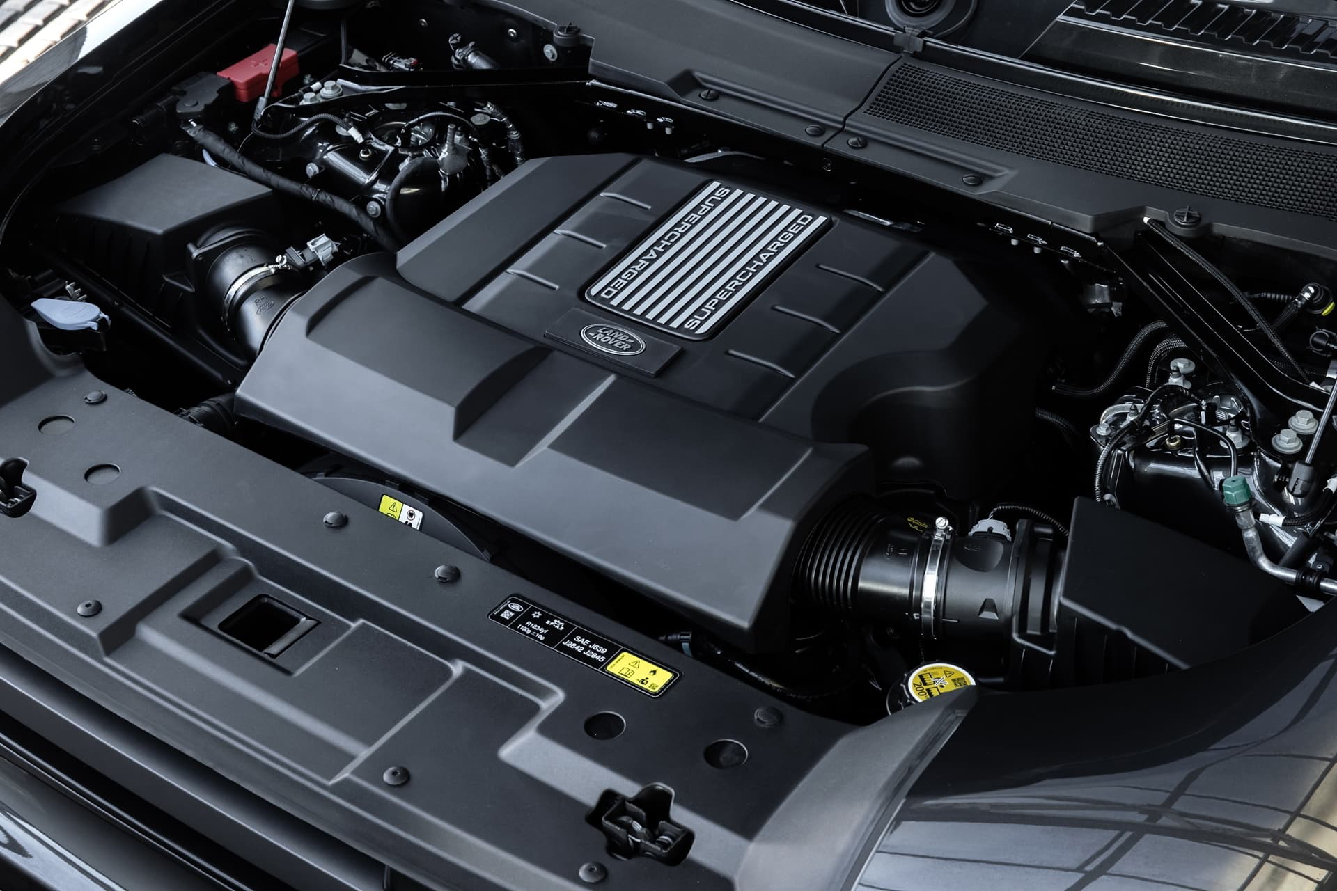 land-rover-defender-v8-2022-0221-008.jpg