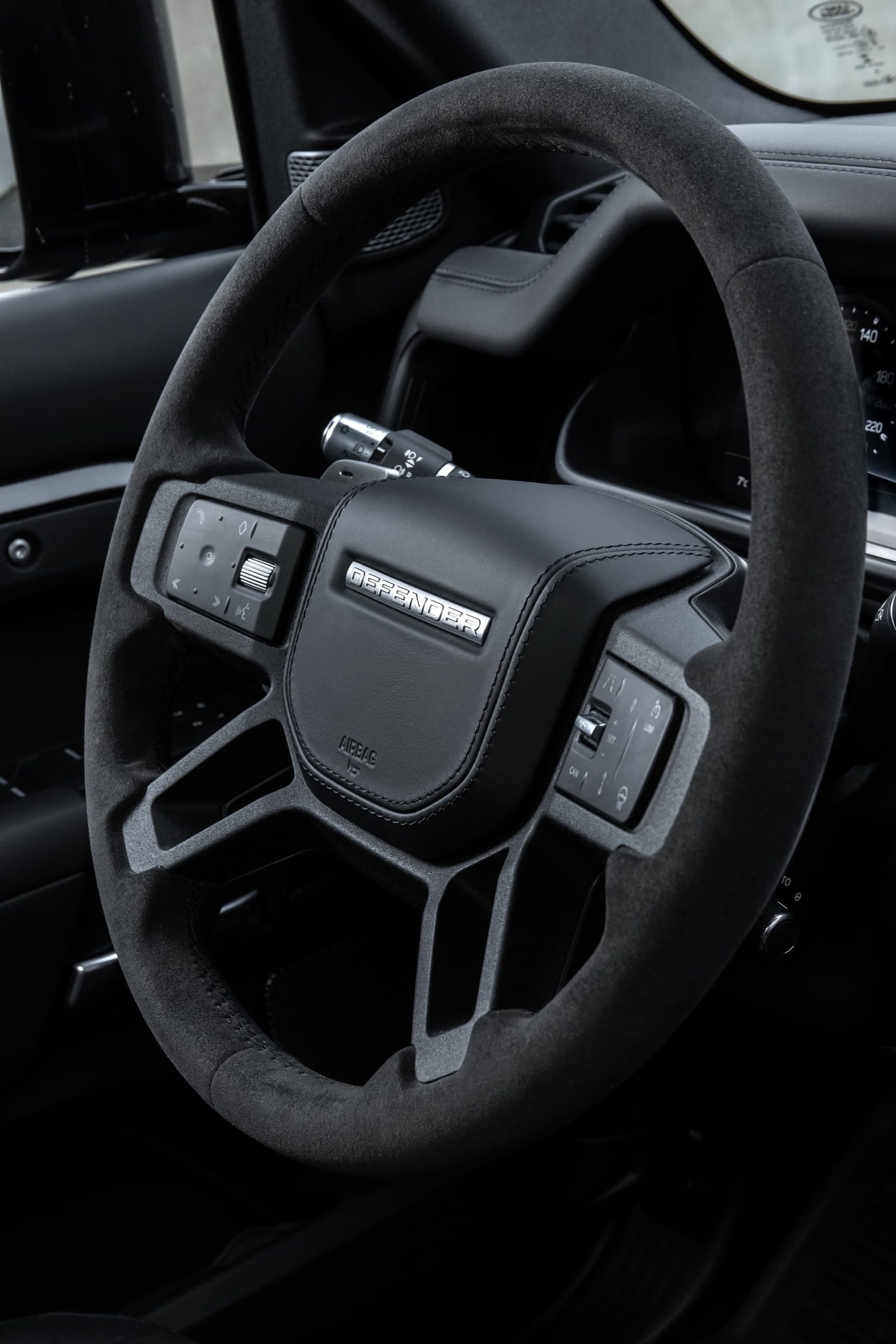 land-rover-defender-v8-2022-0221-020-scaled.jpg