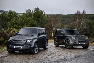 Land Rover Defender V8 2022 0221 030