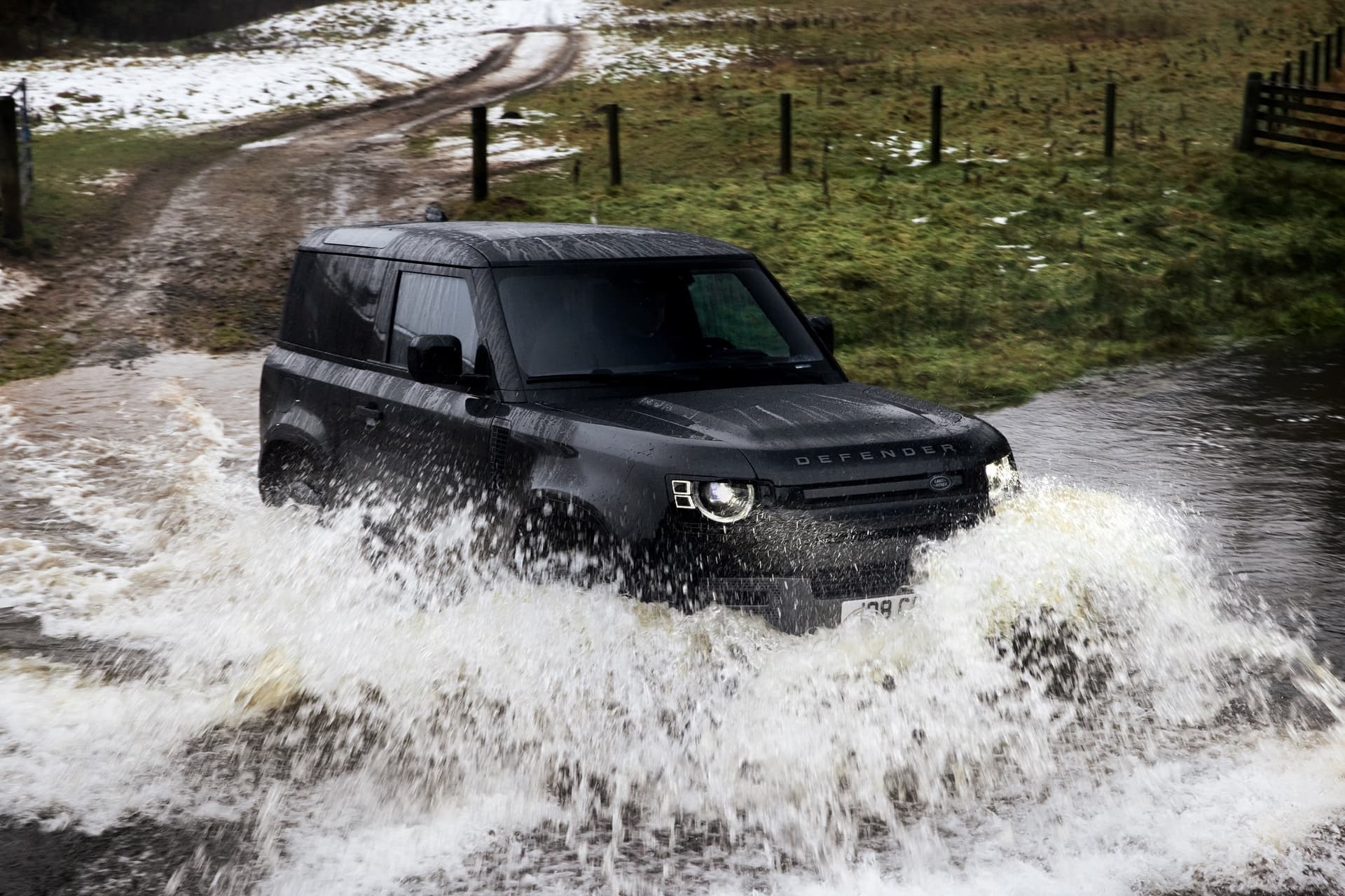 Land Rover Defender V8 2022 0221 037