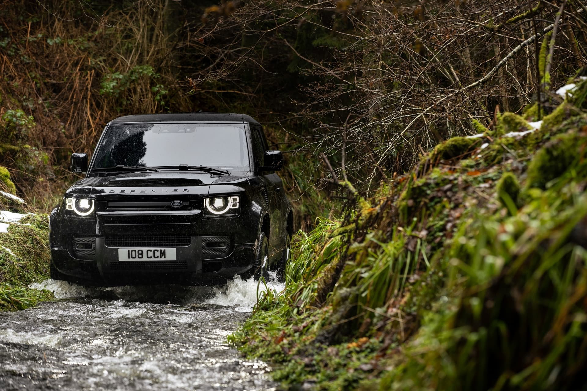 Land Rover Defender V8 2022 0221 038