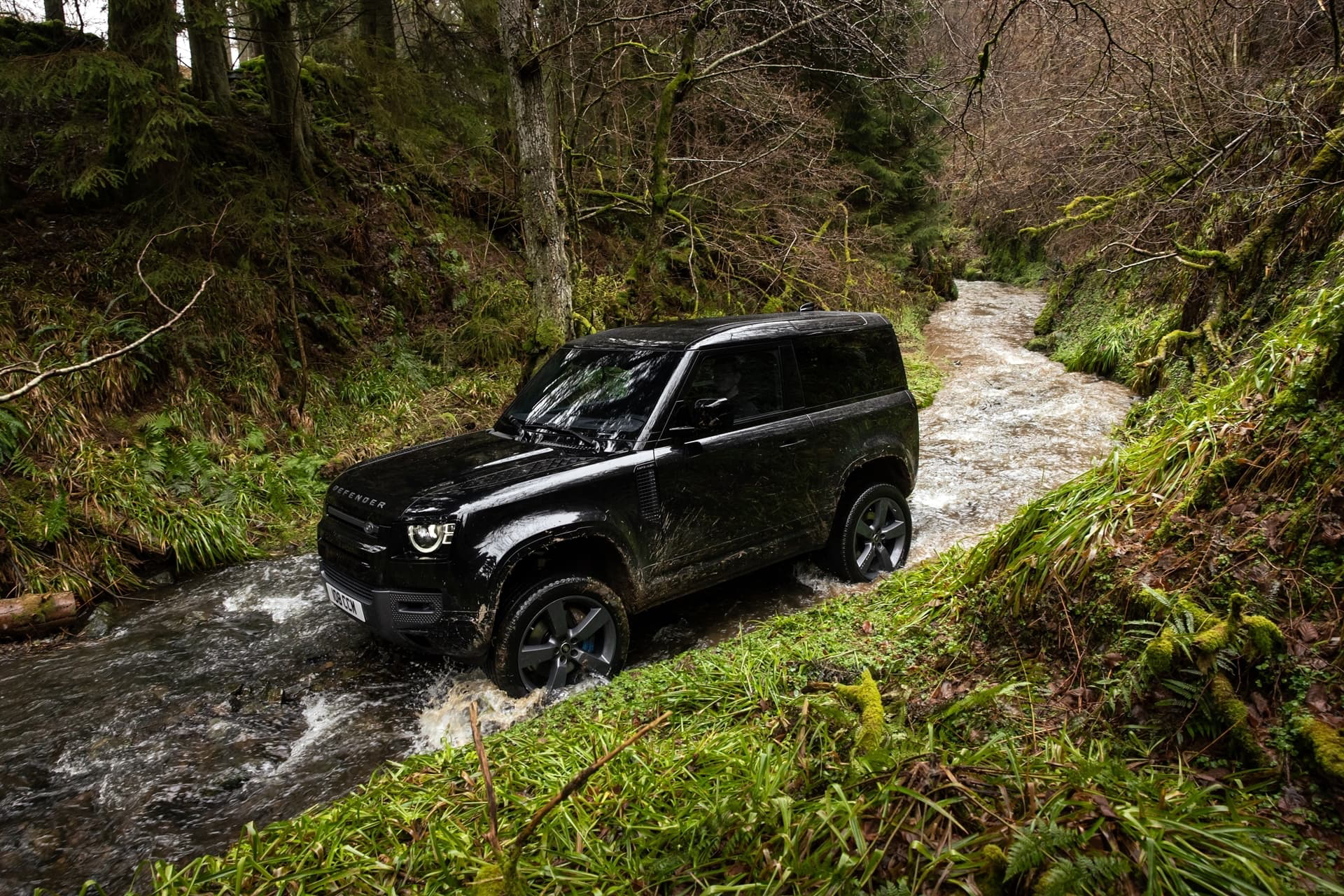 Land Rover Defender V8 2022 0221 048
