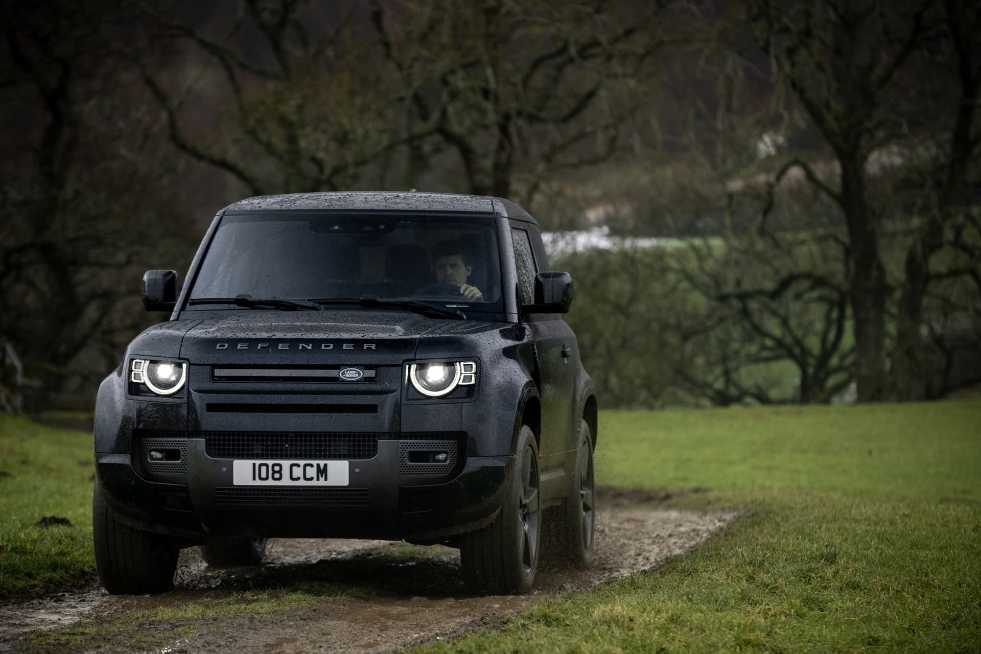Land Rover Defender V8 2022 0221 050