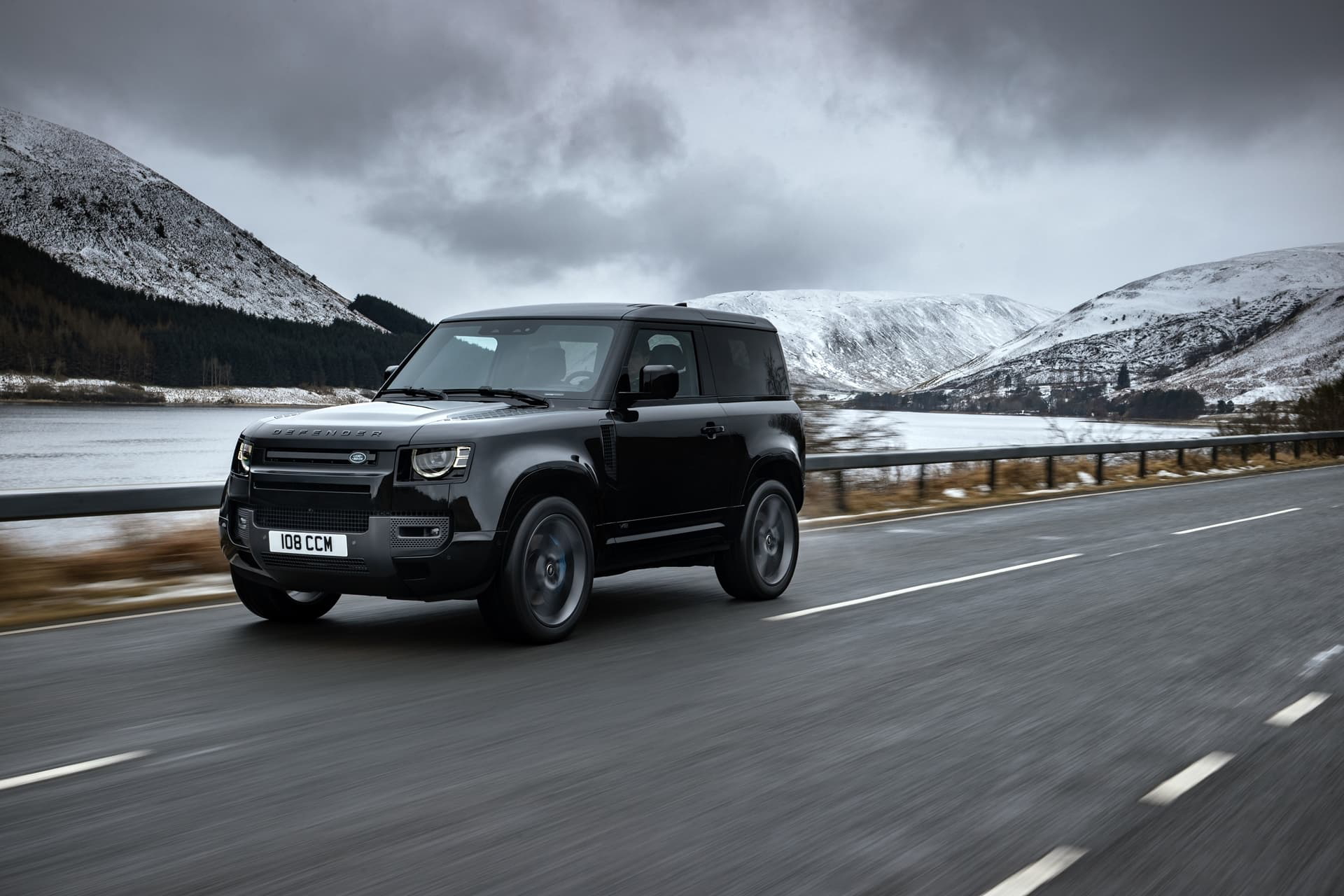 Land Rover Defender V8 2022 0221 053