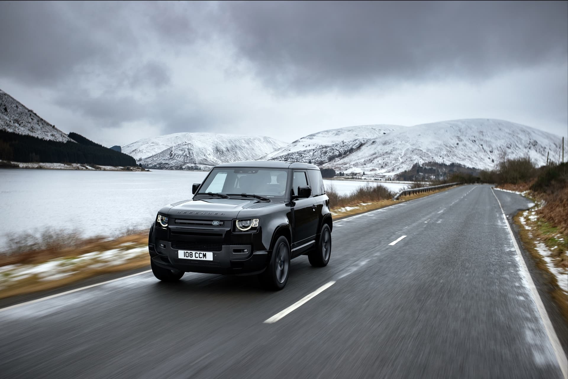 Land Rover Defender V8 2022 0221 054