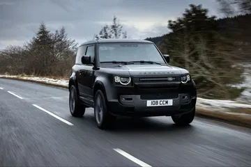 Land Rover Defender V8 2022 0221 055