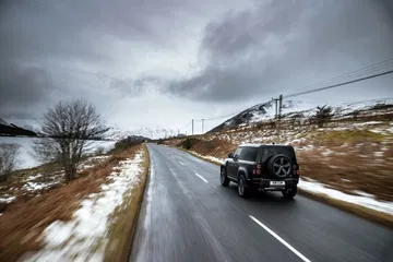 Land Rover Defender V8 2022 0221 058