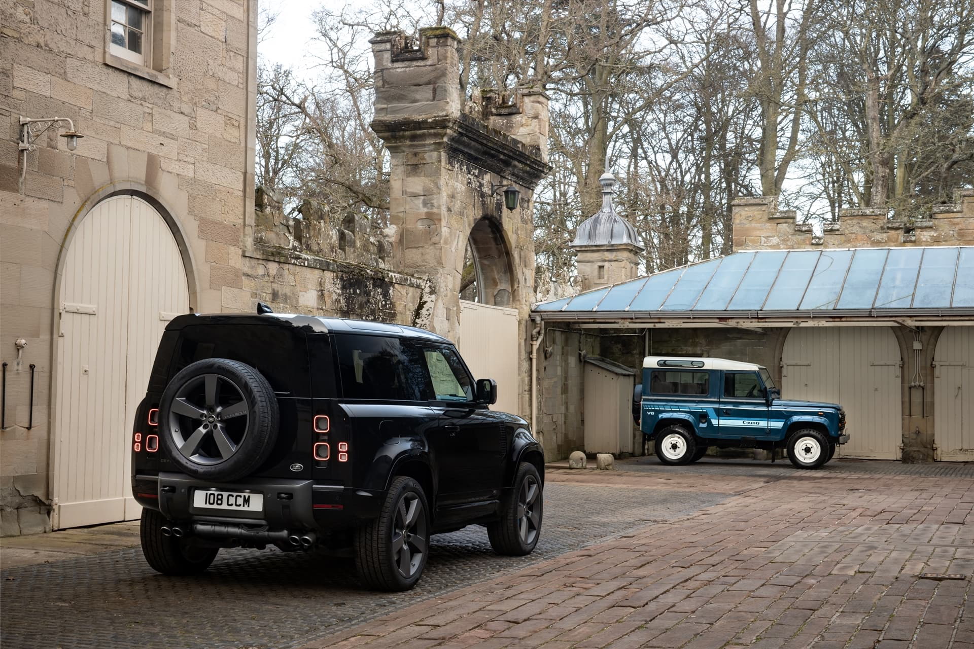 land-rover-defender-v8-2022-0221-075.jpg