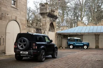 Land Rover Defender V8 2022 0221 075