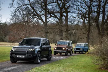 Land Rover Defender V8 2022 0221 080