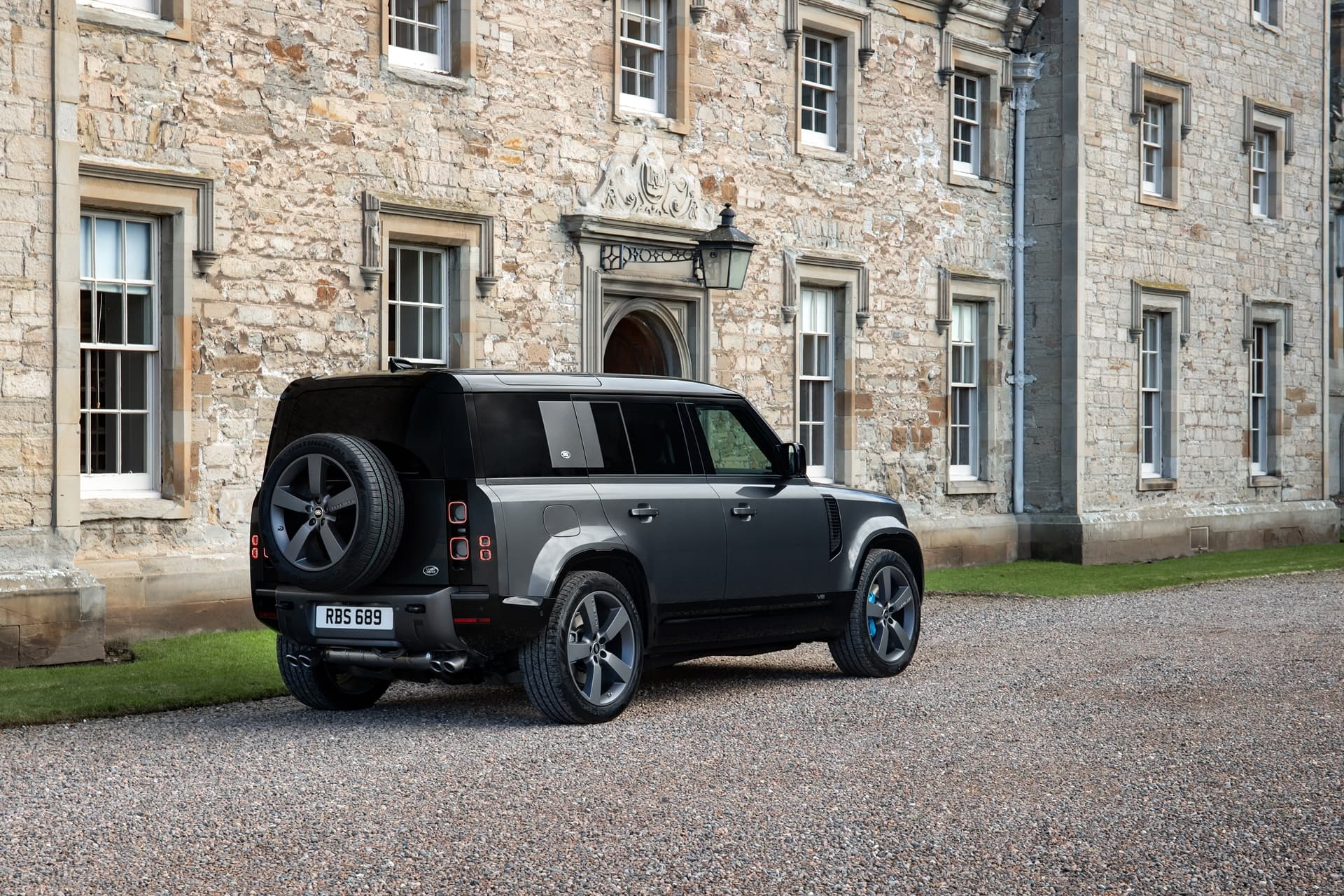 land-rover-defender-v8-2022-0221-086.jpg
