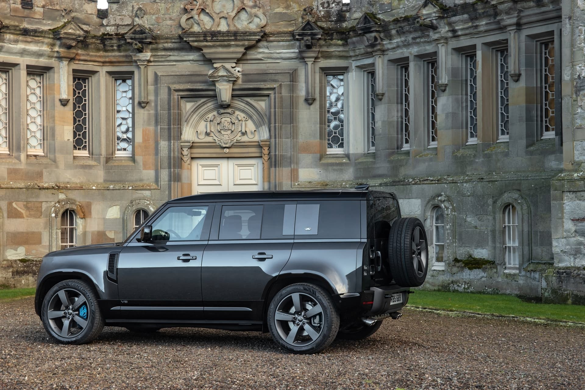 land-rover-defender-v8-2022-0221-087.jpg