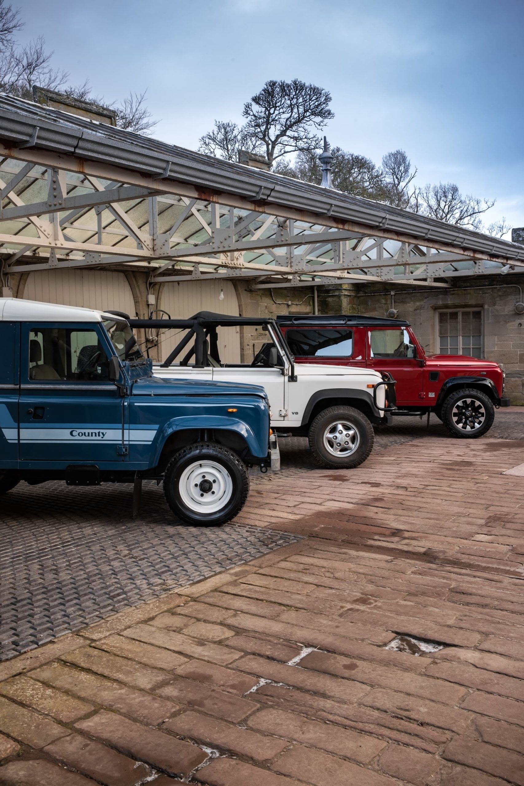 land-rover-defender-v8-2022-0221-099-scaled.jpg