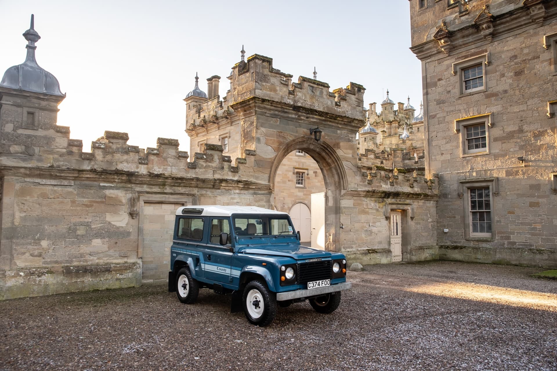land-rover-defender-v8-2022-0221-104.jpg
