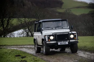 Land Rover Defender V8 2022 0221 112
