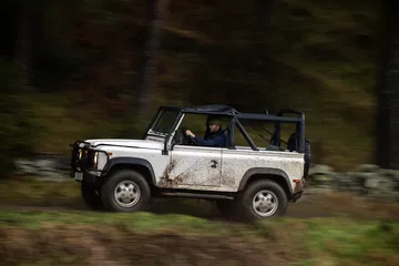 Land Rover Defender V8 2022 0221 114