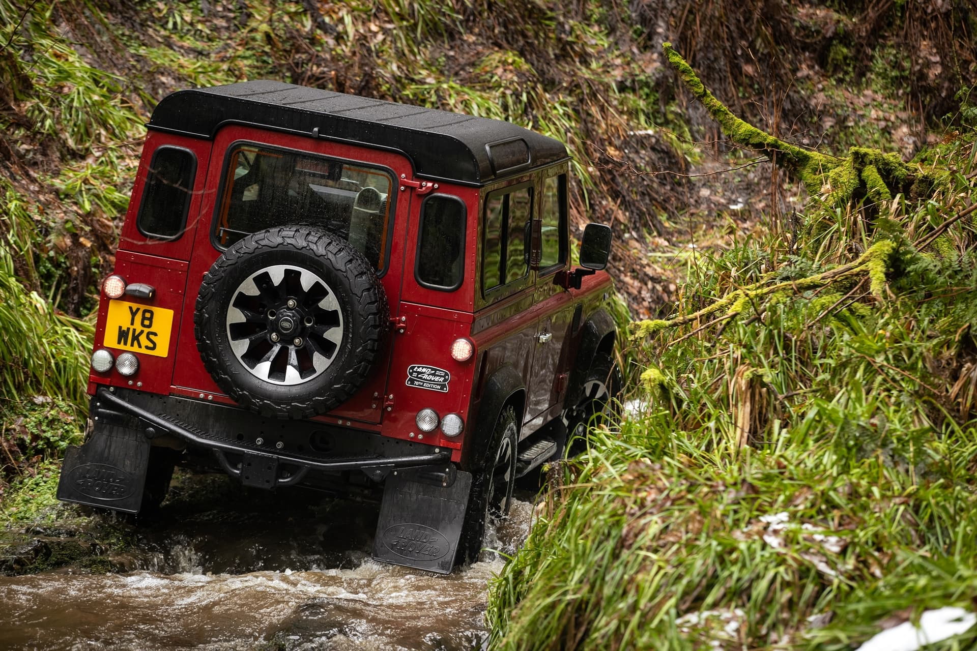 land-rover-defender-v8-2022-0221-120.jpg