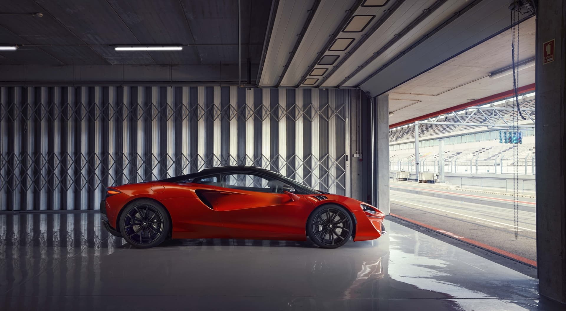 Mclaren Artura 2021 0221 008