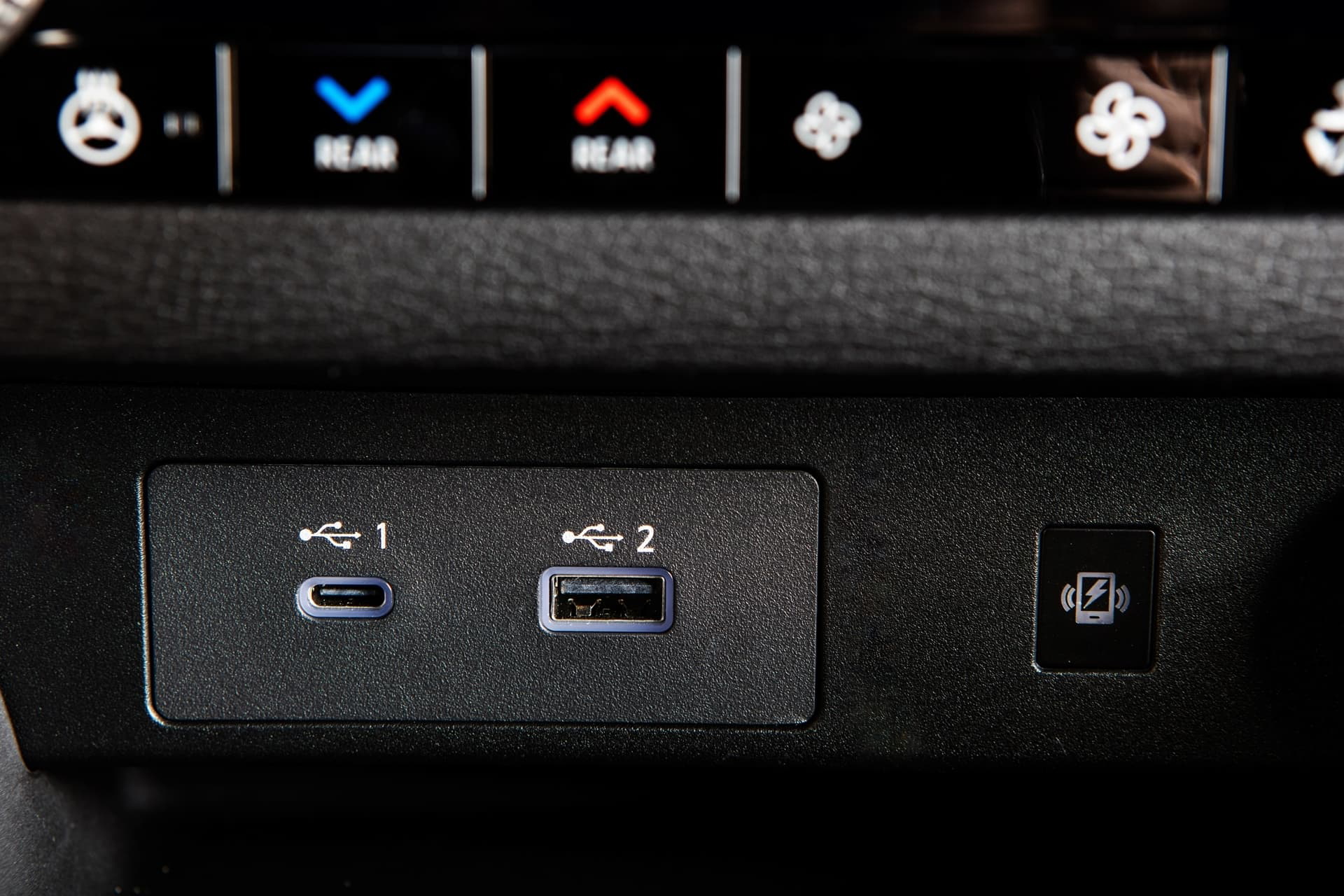 2022 Mitsubishi Outlander Interior Detail Shot