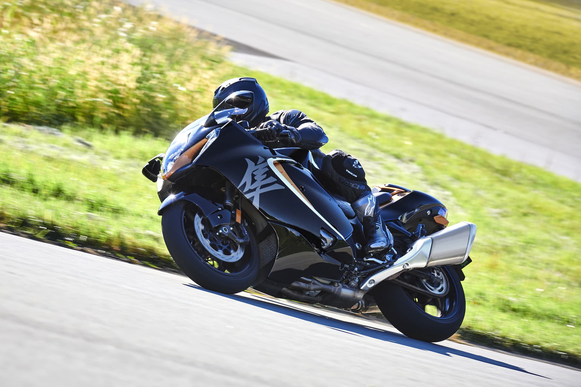 Moto Suzuki Hayabusa 2021 Accion 24