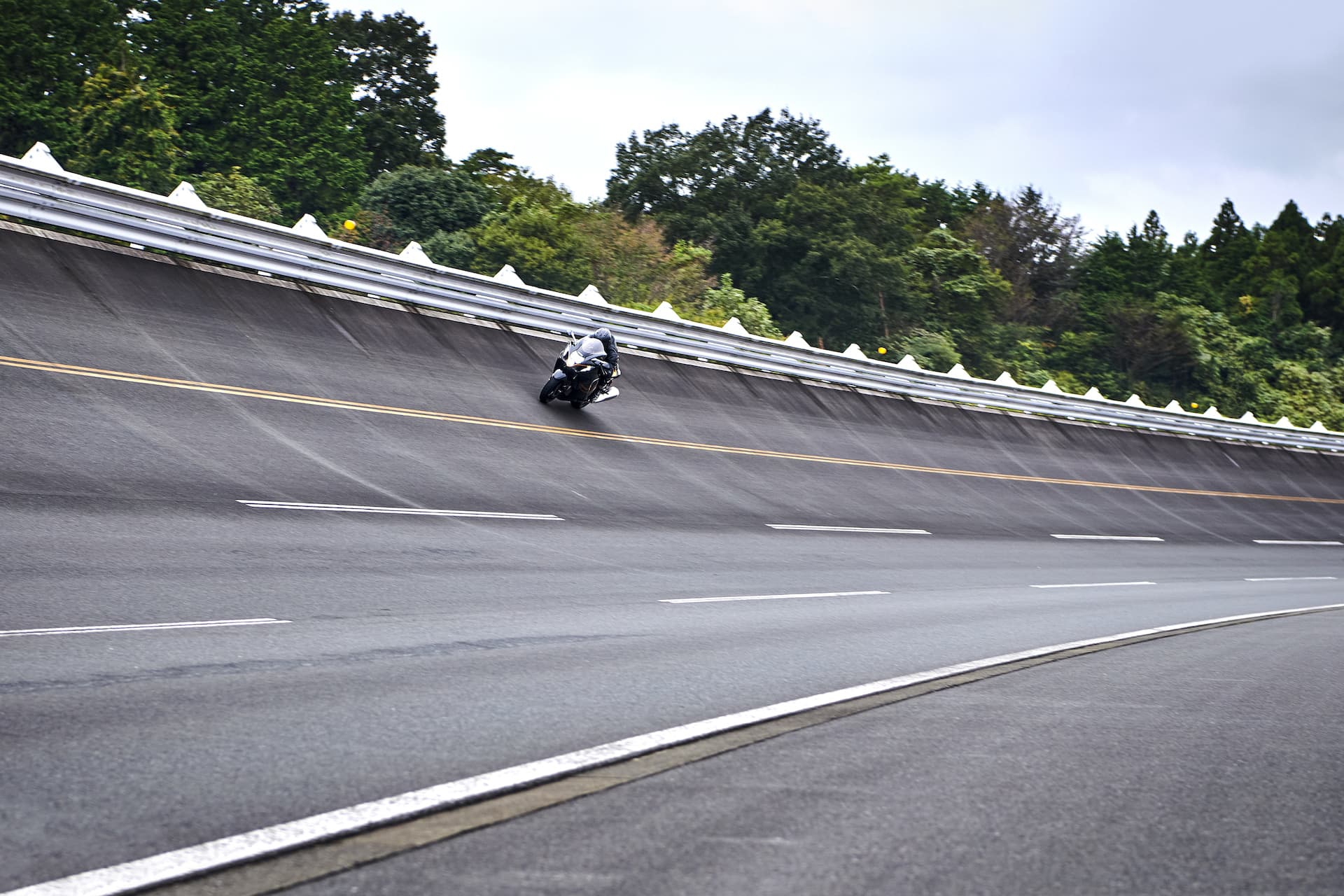 Moto Suzuki Hayabusa 2021 Accion 25