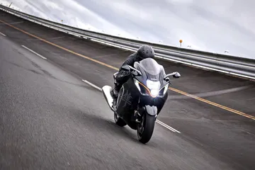 Moto Suzuki Hayabusa 2021 Accion 27