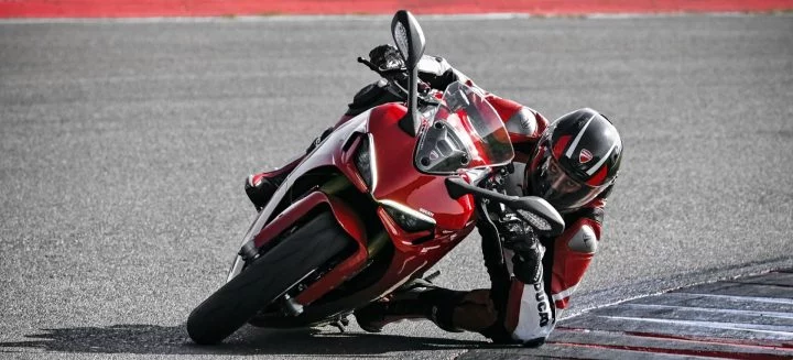 Multa Conducir Moto A Carnet A2 Ducati Supersport Portada