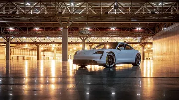 Porsche Taycan Record Interiores 1