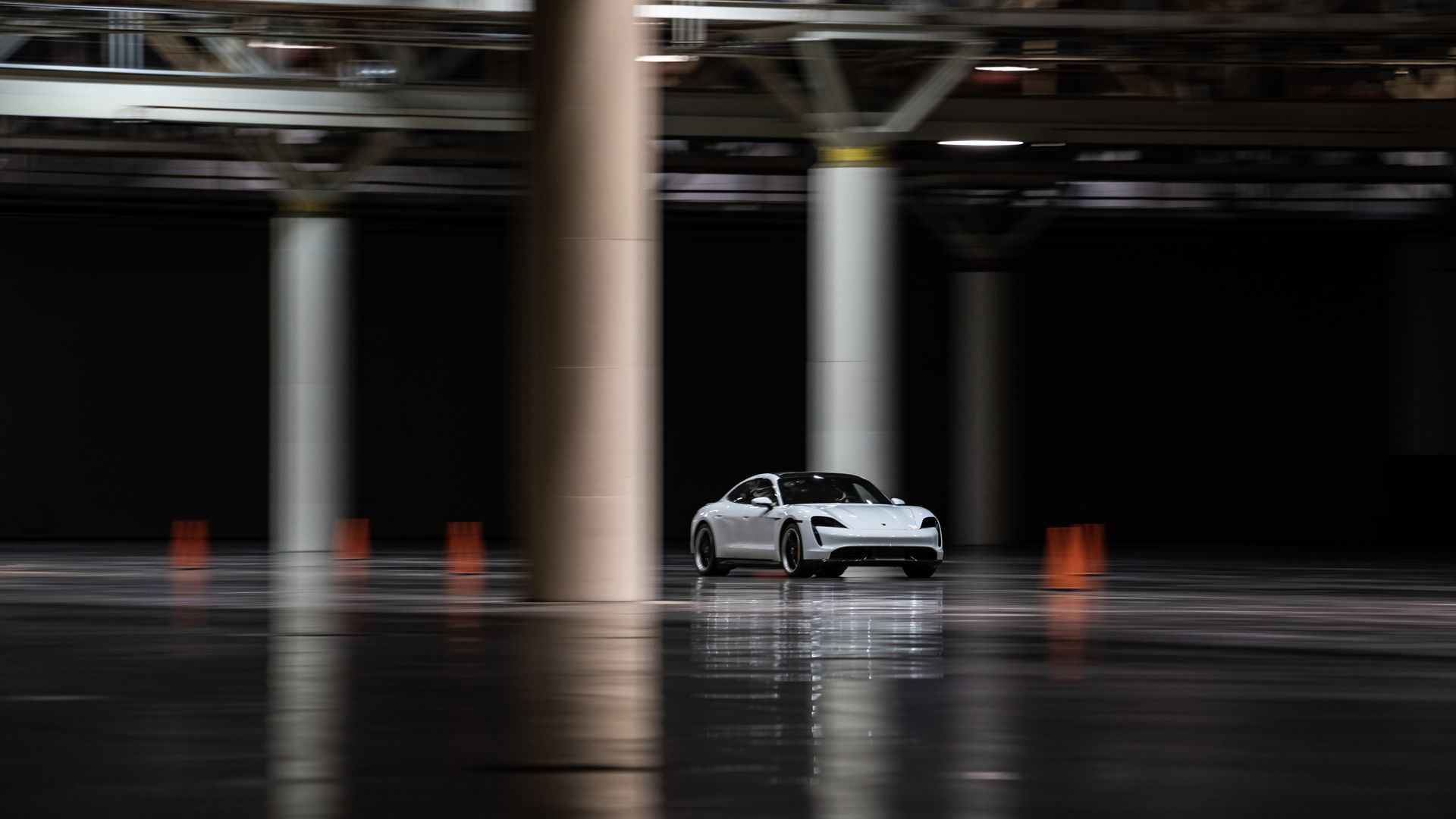 Porsche Taycan Record Interiores 10