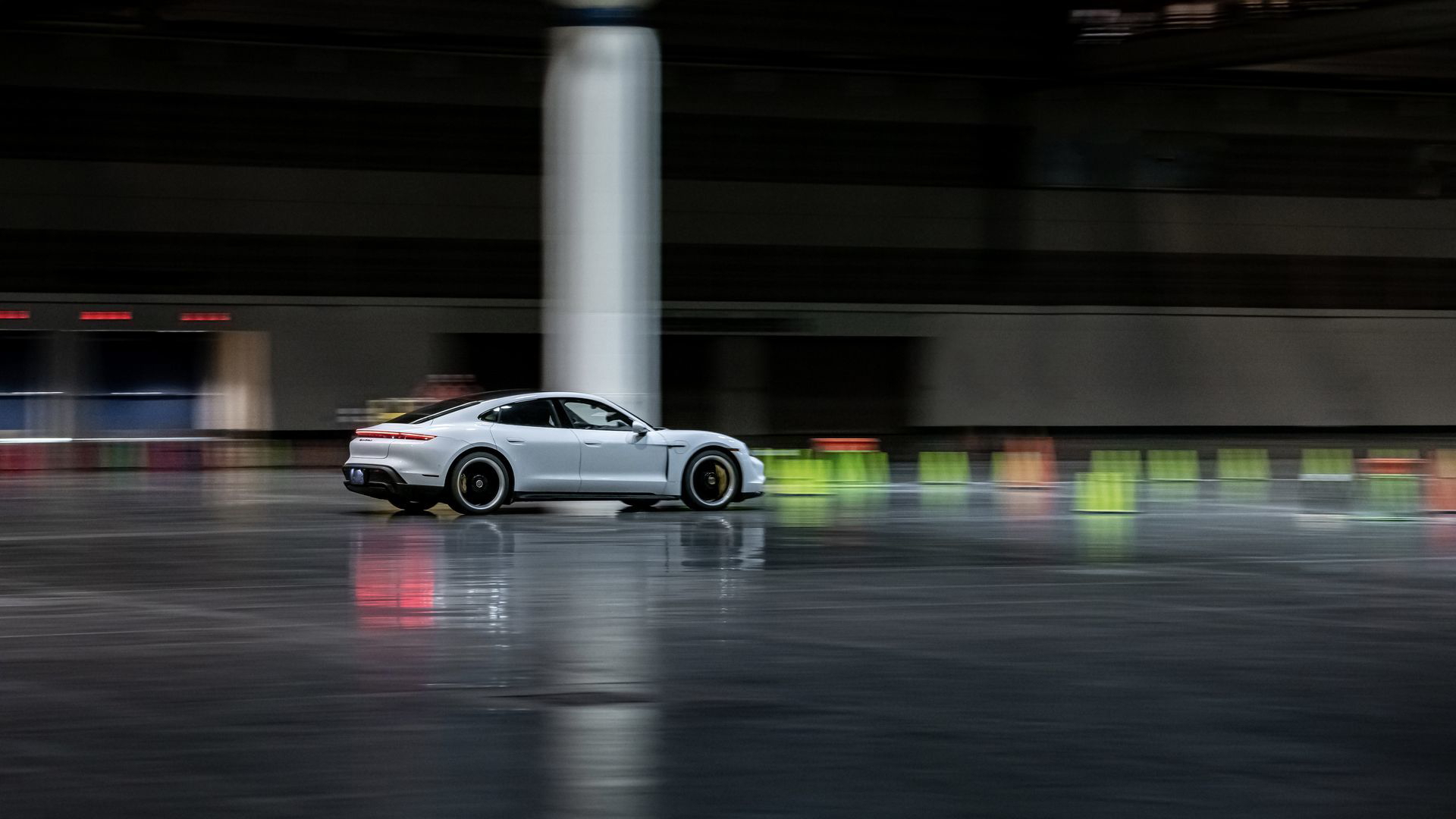 Porsche Taycan Record Interiores 11