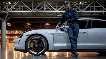 Porsche Taycan Record Interiores 5