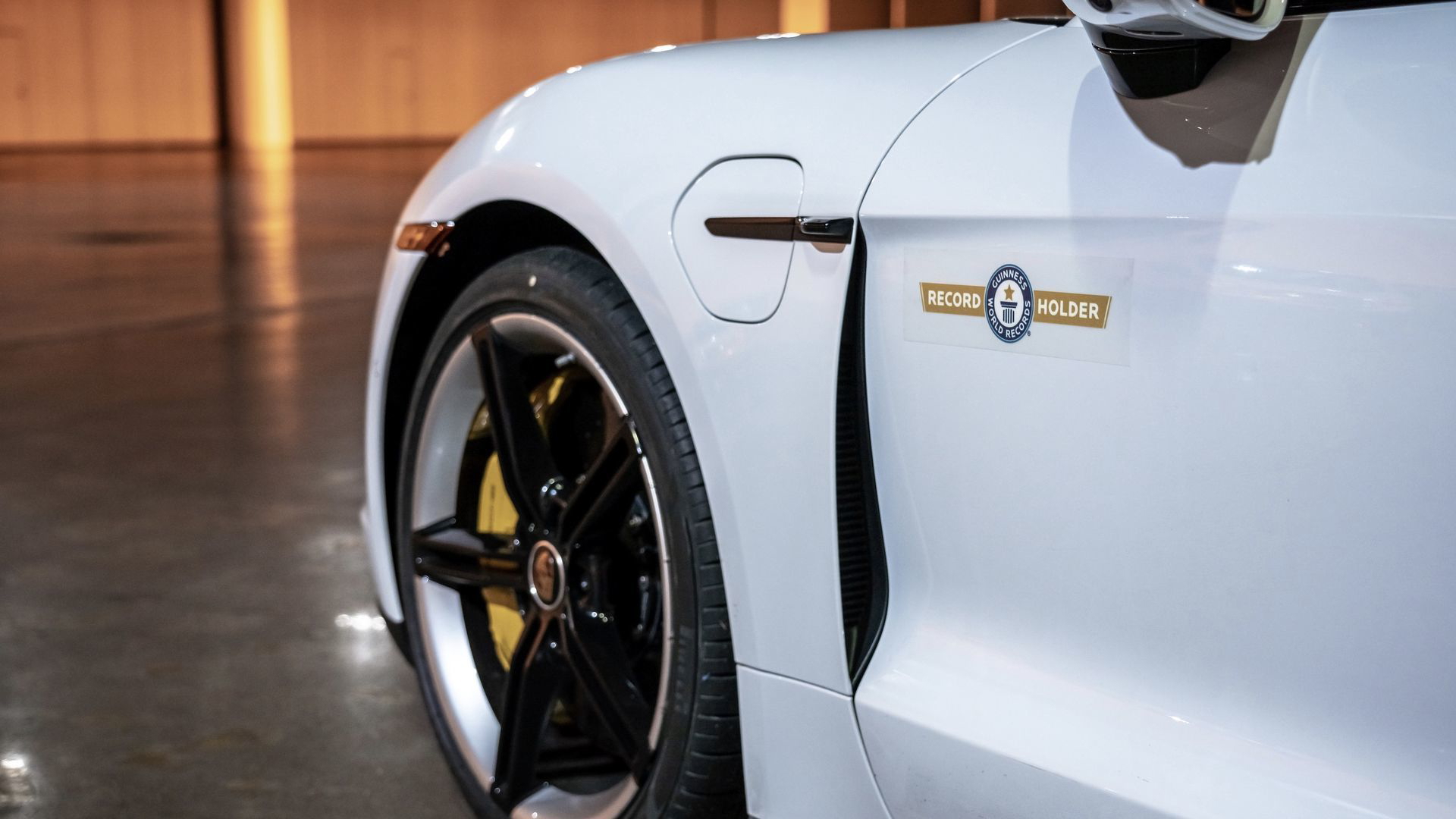 Porsche Taycan Record Interiores 6