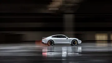 Porsche Taycan Record Interiores 9