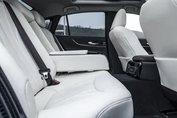 Toyota Mirai 2021 0221 101