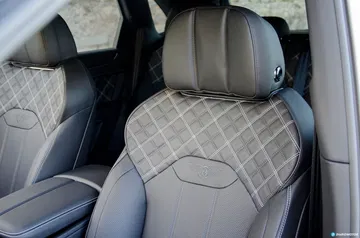 Bentley Bentayga V8 2021 0321 009 Asiento Delantero Detalle