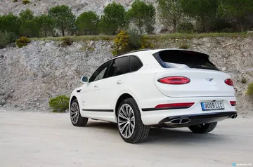Bentley Bentayga V8 2021 0321 025