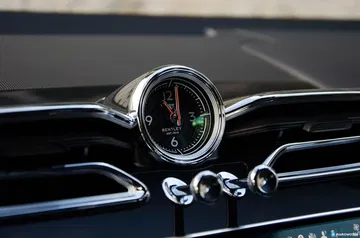 Bentley Bentayga V8 2021 0321 030 Reloj