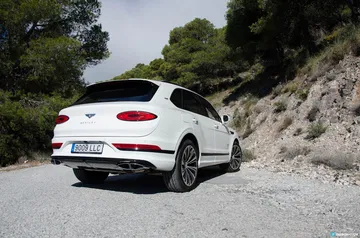 Bentley Bentayga V8 2021 0321 048